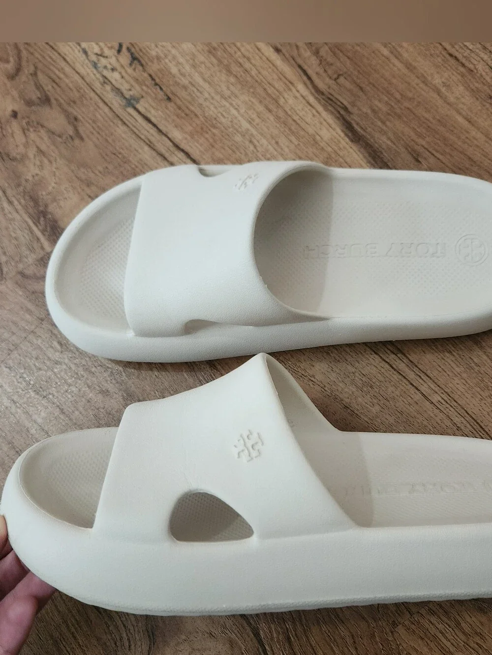 Tory Burch Pearl Shower Slides 7